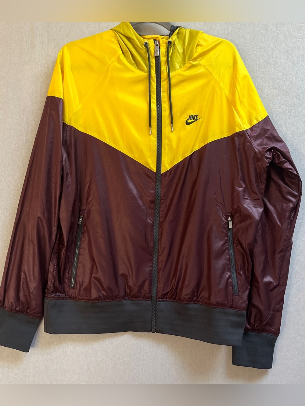 Nike Windrunner Sportswear Colorblock Hooded Lightweight Windbreaker Jacket XL